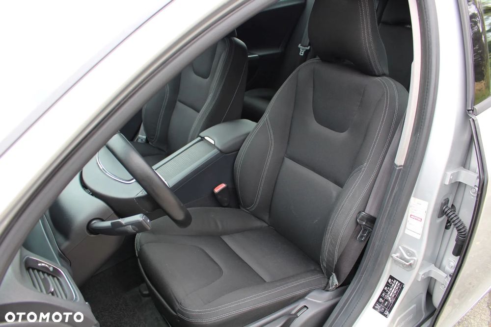 Volvo V60 D4 Kinetic - 10
