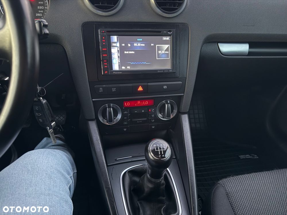 Audi A3 Sportback 1.6 TDI Attraction - 14