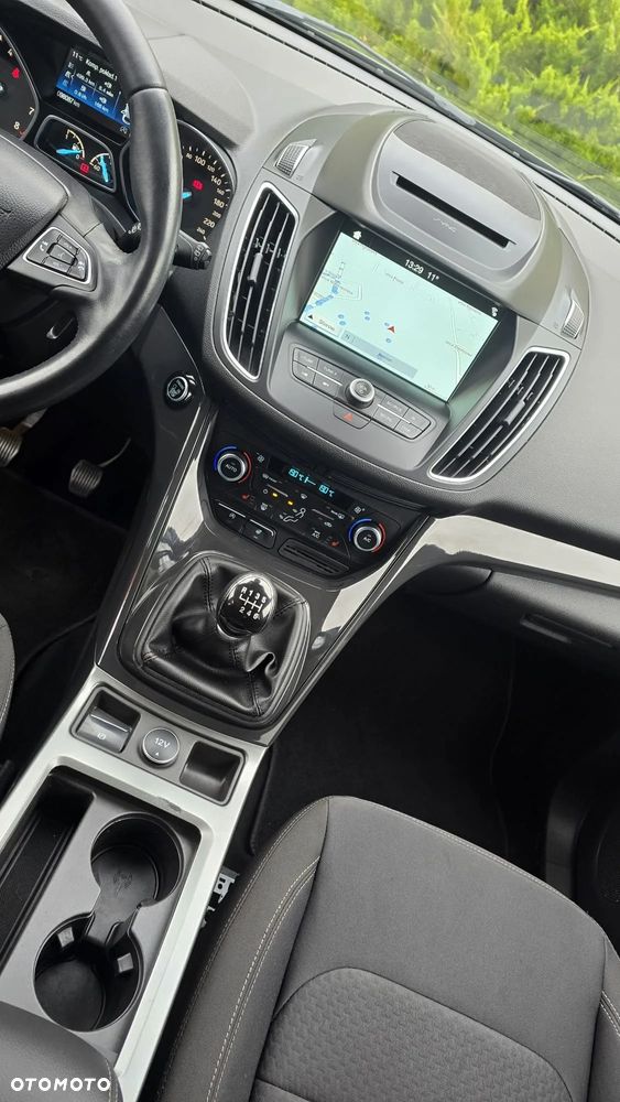 Ford Kuga - 34