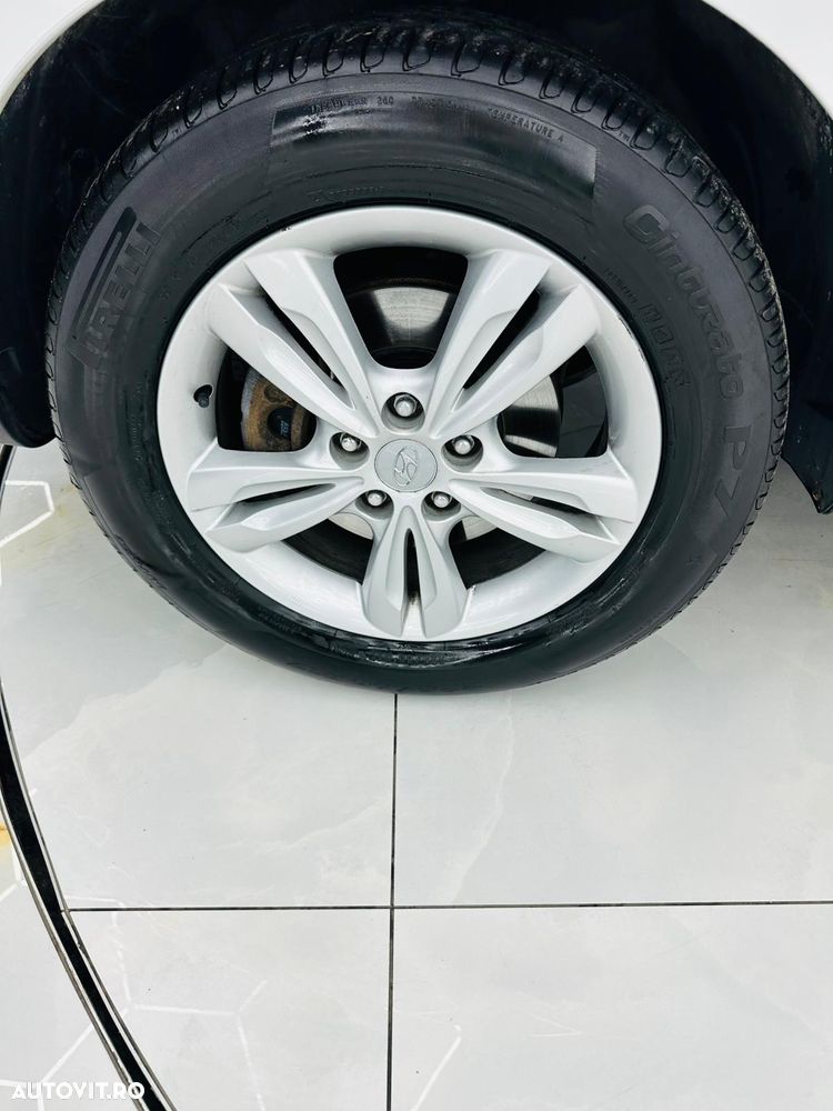 Hyundai ix35 1.7 CRDI 2WD blue Finale Gold - 9