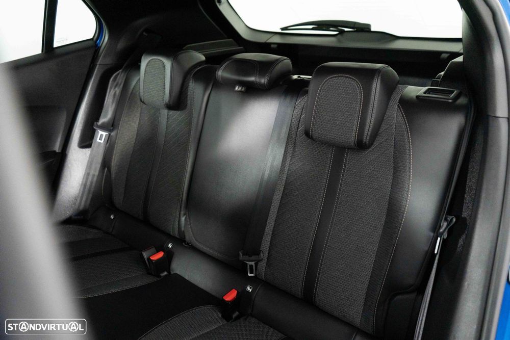 Peugeot 2008 1.2 PureTech Allure Pack EAT8 - 10