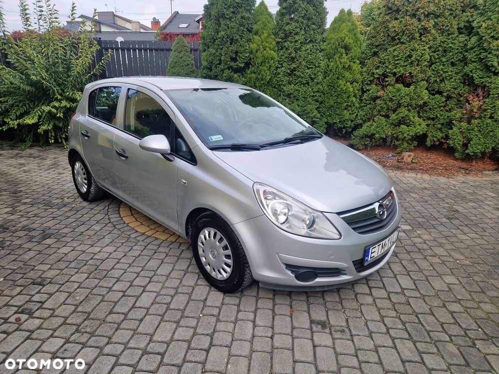 Opel Corsa 1.2 16V Essentia - 1