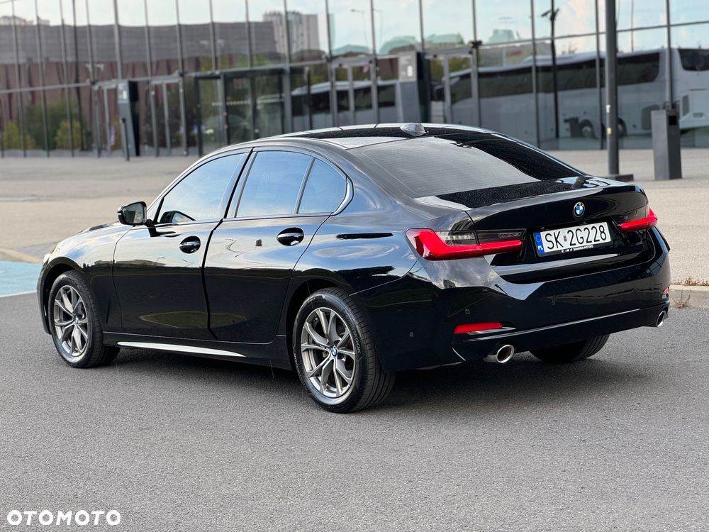 BMW Seria 3 318i - 4