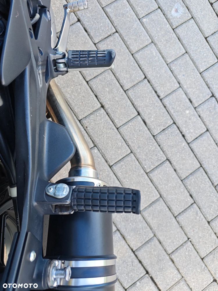 Honda CBF - 22
