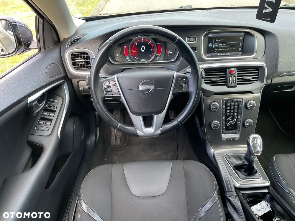 Volvo V40 D2 Summum - 21