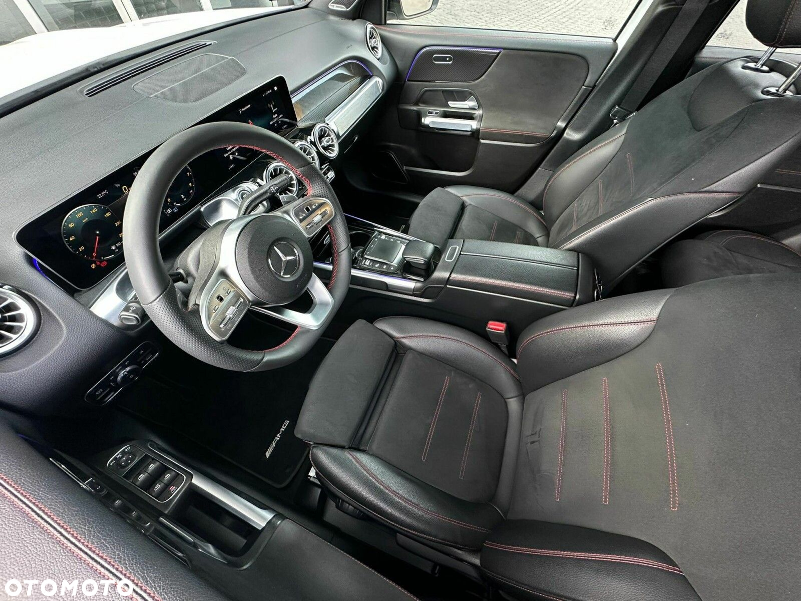 Mercedes-Benz GLB - 9