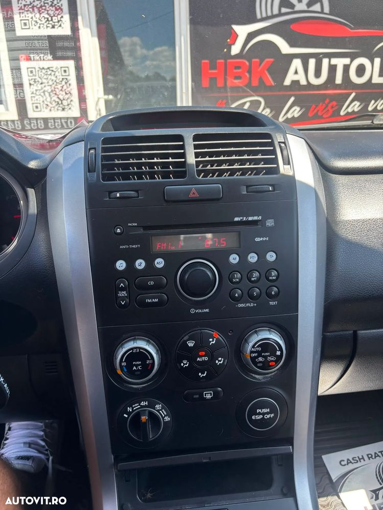 Suzuki Grand Vitara 1.9 DDiS Comfort + DPF Family - 18