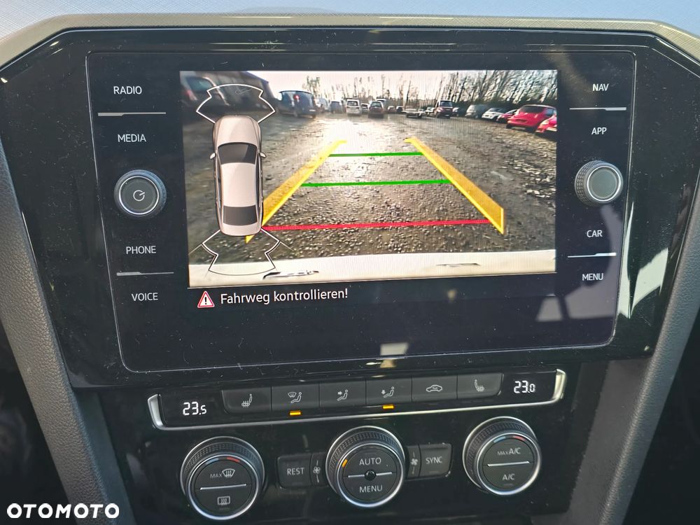 Volkswagen Passat 2.0 TDI (BlueMotion Technology) Comfortline - 13