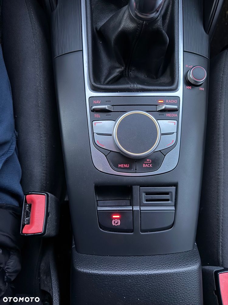 Audi A3 Sportback 1.4 TFSI Ambiente - 14