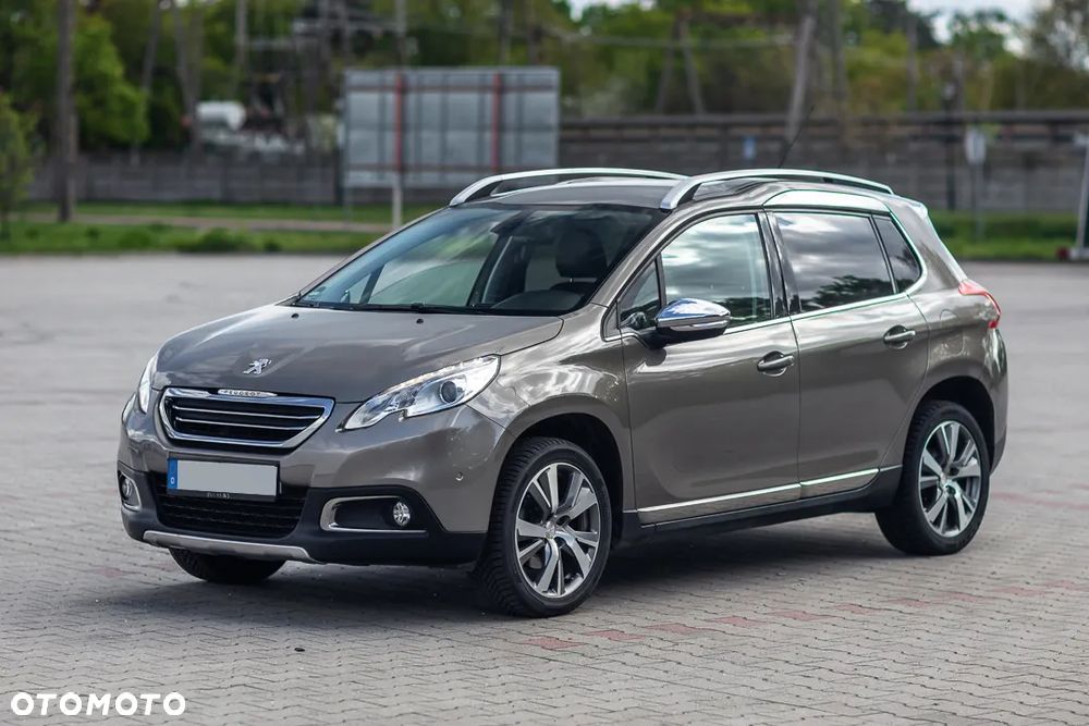 Peugeot 2008 1.2 Pure Tech Style S&S - 4