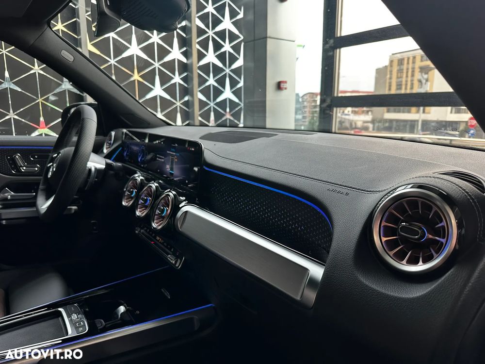 Mercedes-Benz EQB 250 - 11