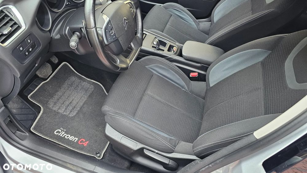 Citroën C4 e-HDi 115 ETG6 Exclusive - 24