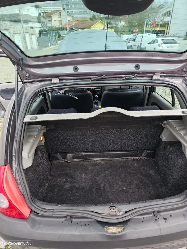 Renault Clio 1.2 - 11