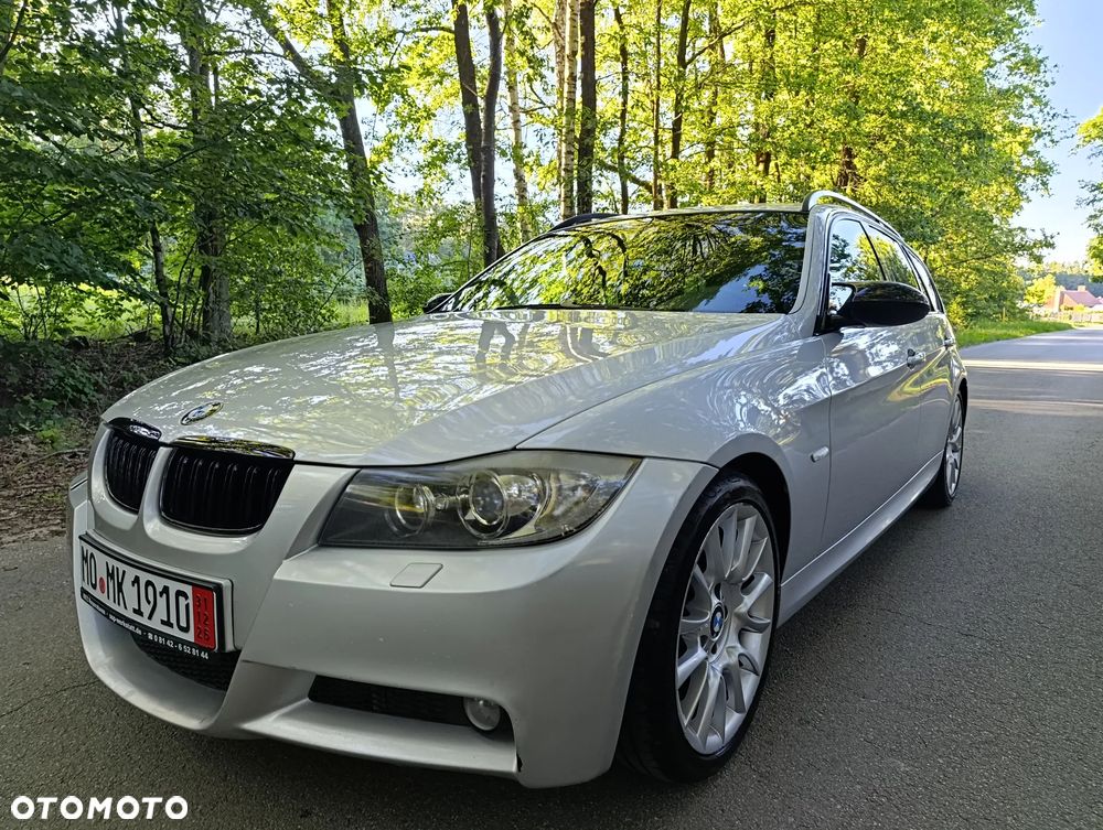 BMW Seria 3 330i - 28