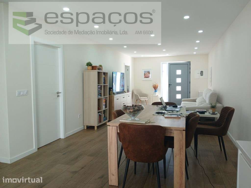 Apartamento T2 com Terraço, em Alcains, Castelo Branco - Grande imagem: 2/17