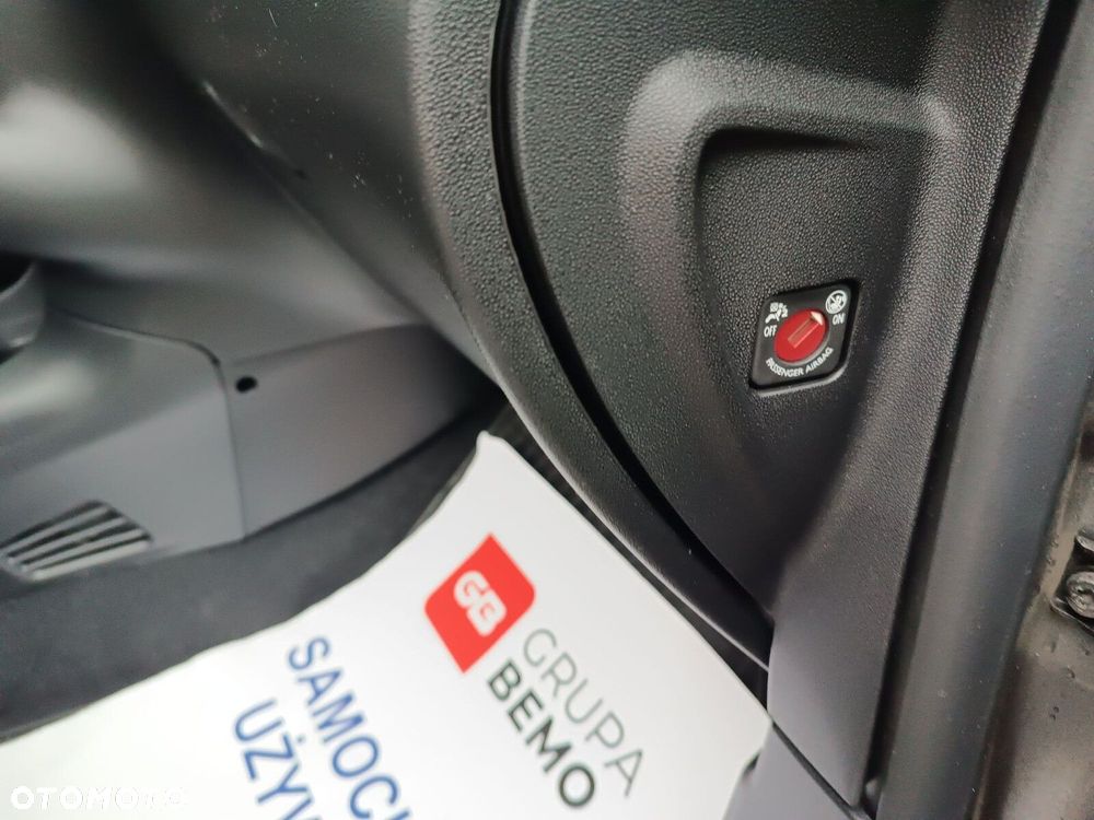 Citroën C3 1.2 PureTech Max EAT6 - 26