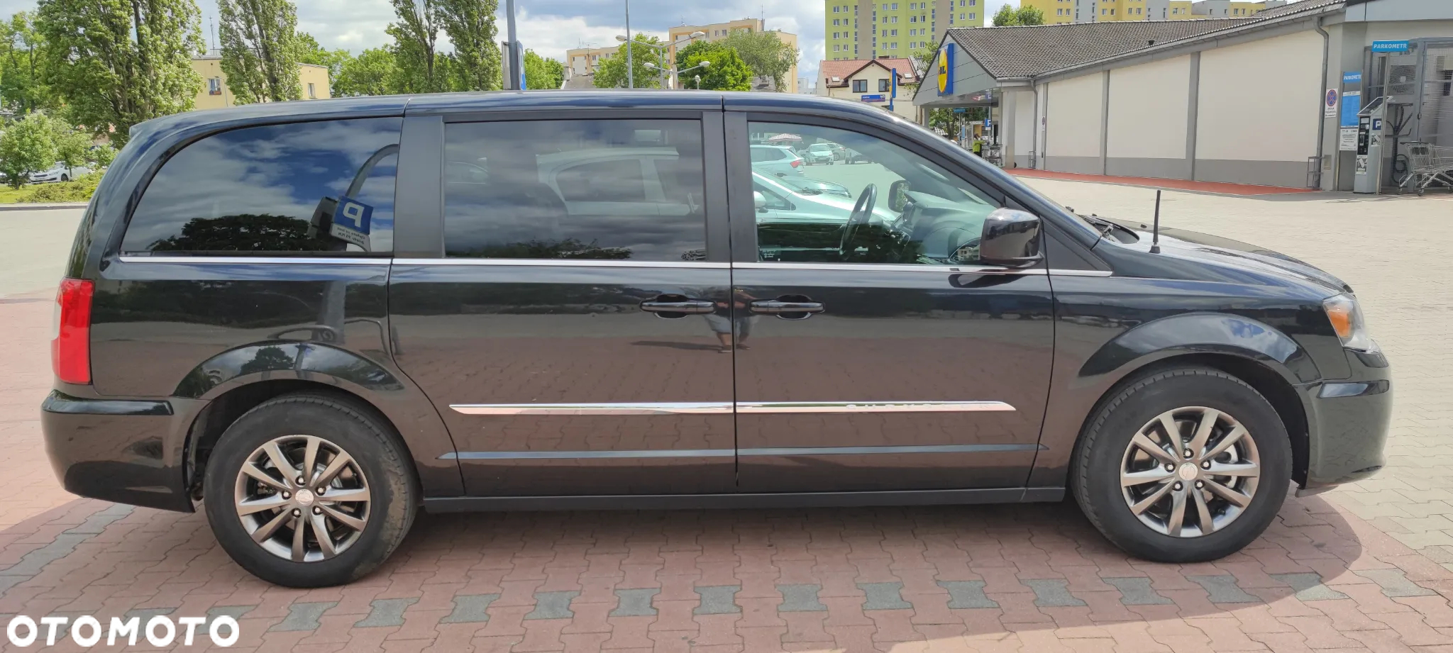 Chrysler Town & Country 3.6 Limited - 6