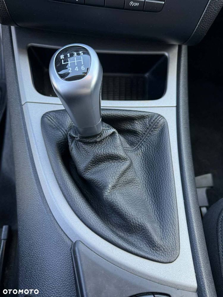 BMW Seria 1 116d - 11