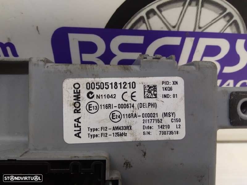 CAIXA RELÉS / FUSÍVEIS ALFA ROMEO MITO 2010 -00505181210 - 2