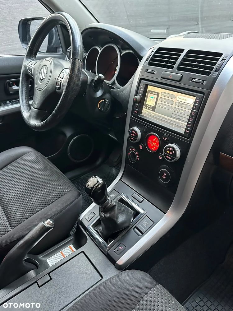 Suzuki Grand Vitara - 12