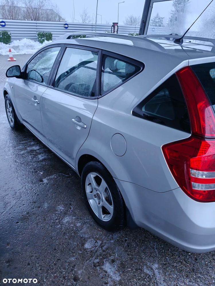 Kia Ceed 1.6 Crdi Comfort - 2