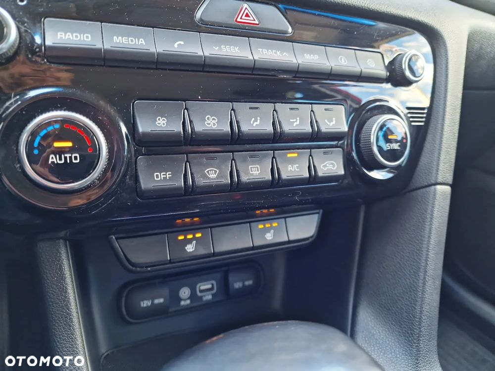 Kia Sportage 1.6 T-GDI Business Line 4WD DCT - 23