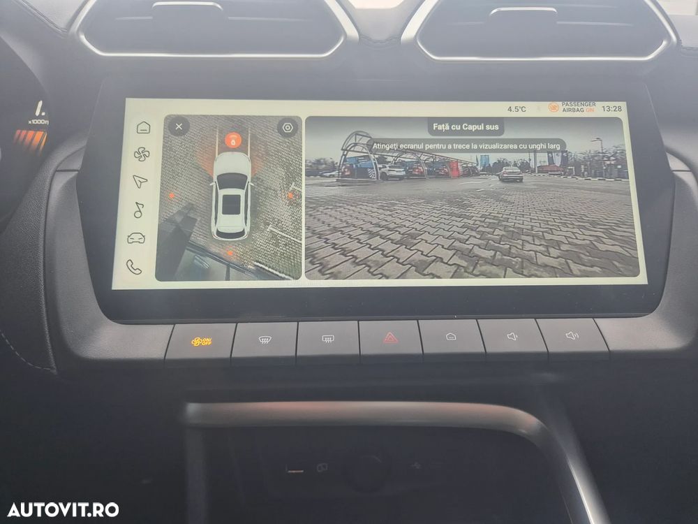 MG ZS HEV 1.5 GSI AT Exclusive - 19