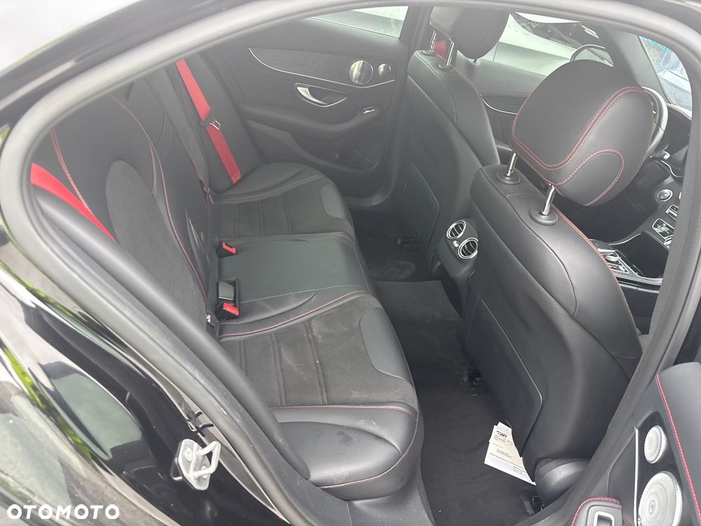 Mercedes-Benz Klasa C AMG 43 4Matic 9G-TRONIC - 11