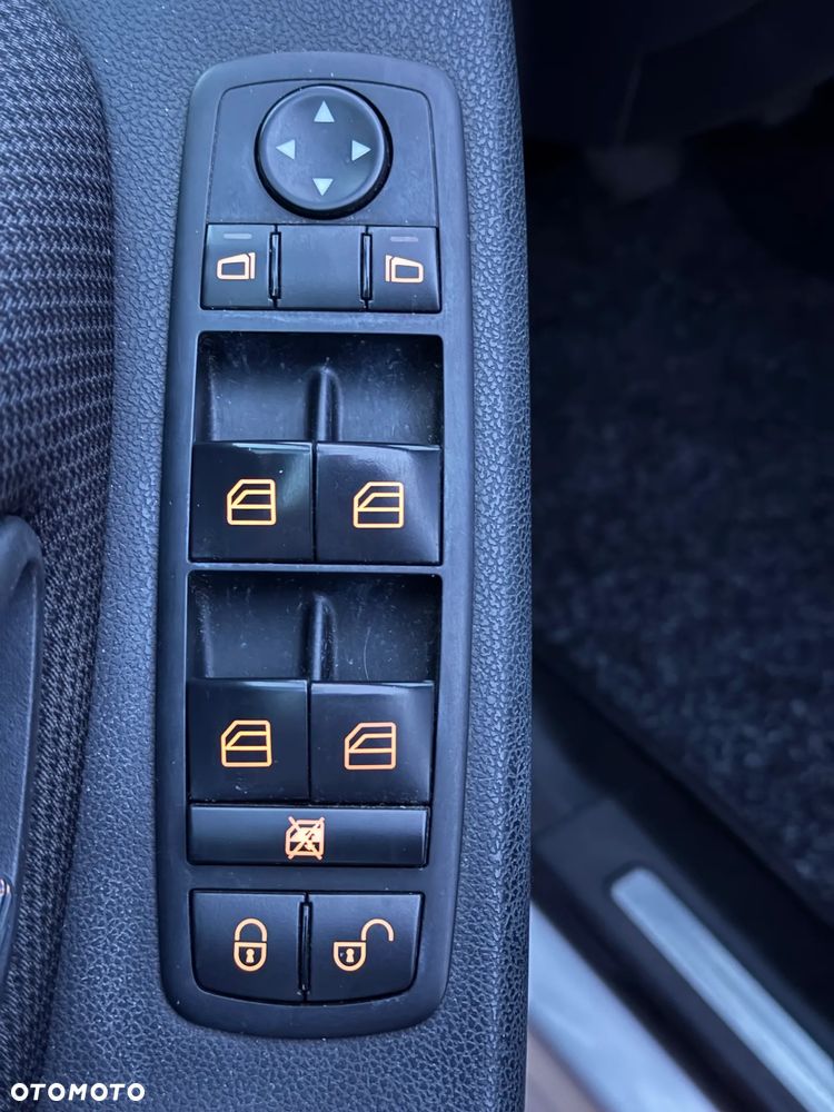 Mercedes-Benz Klasa A 160 BlueEfficiency - 8