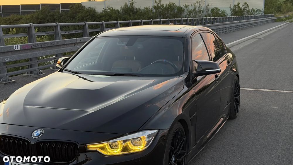BMW Seria 3 330i xDrive Edition M Sport Shadow - 18