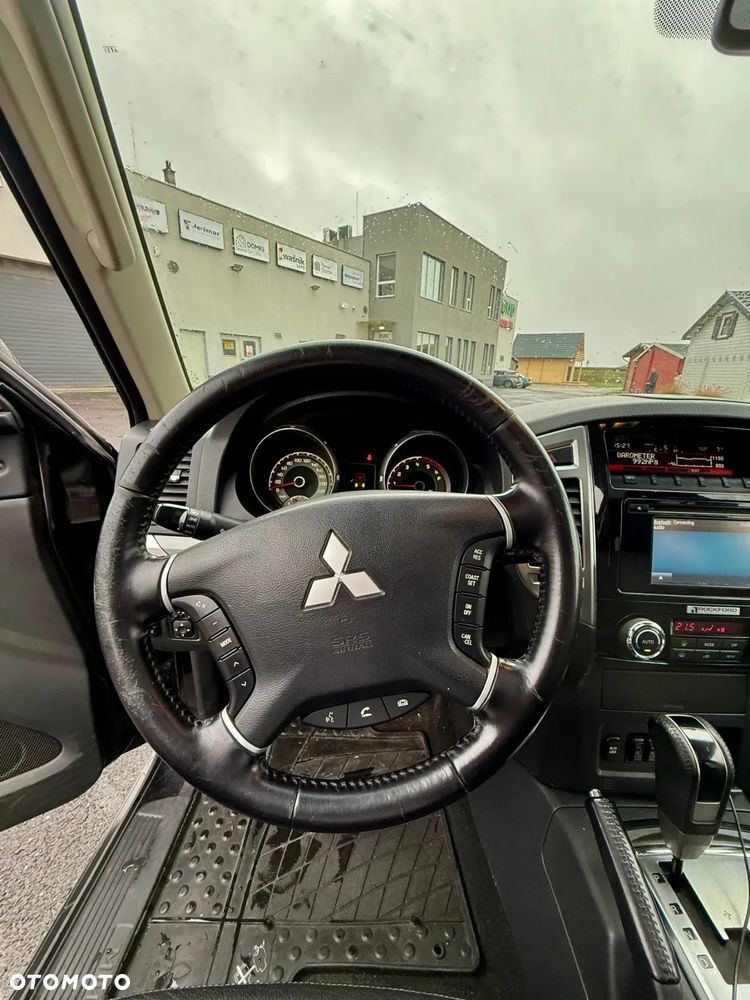 Mitsubishi Pajero 3.2 DID Instyle - 10