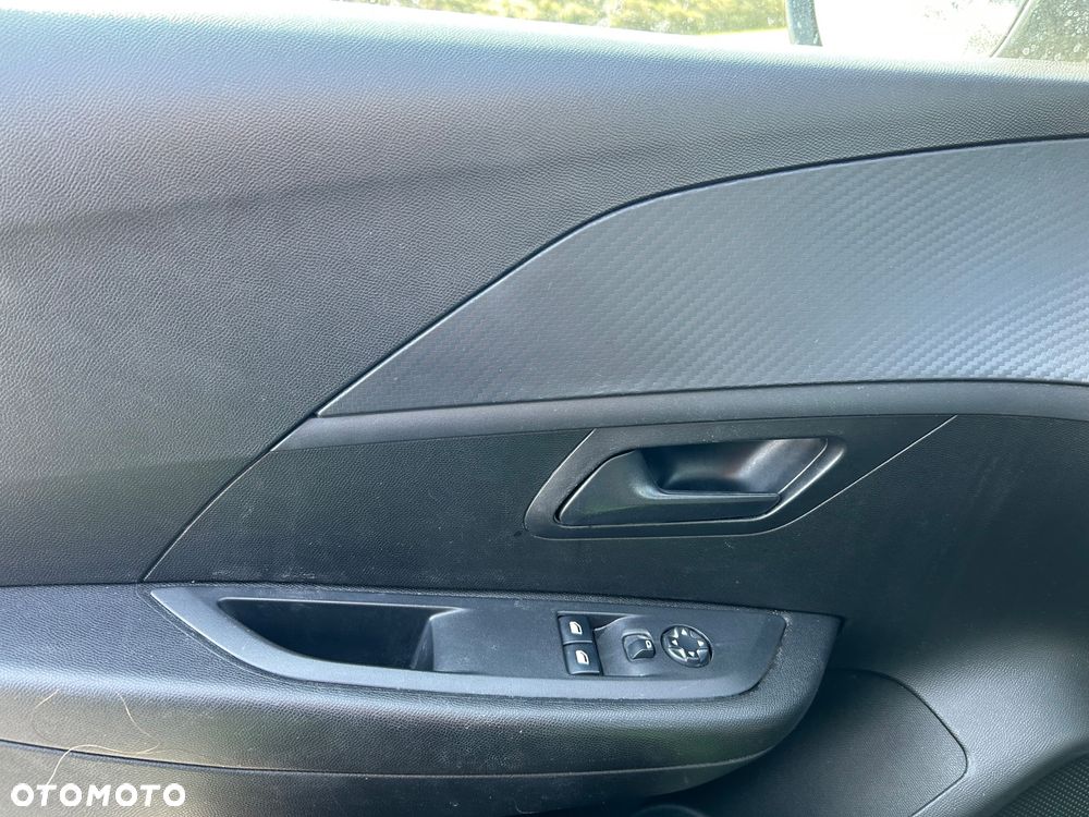 Peugeot 208 - 5