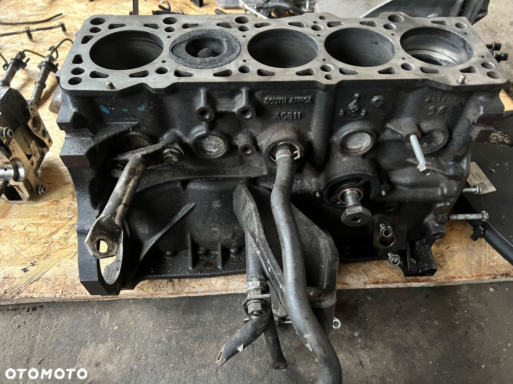 Vw Crafter Volkswagen silnik na części blok silnika wtryski głowica BJL BJM BJA BJK BJL POMPA WTRYSKOWA POMPA OLEJU PODSTAWA FILTRA OLEJU ODMA LISTWA WTRYSKOWA WAL WAŁ WALKI PANEWKI 076130 SB5cdk3 / 0445010125 074115109c 074115405 / 076103593a / 057130764F /076103373D / 076103021 /8F06 AL611  silnik cały na części - 18