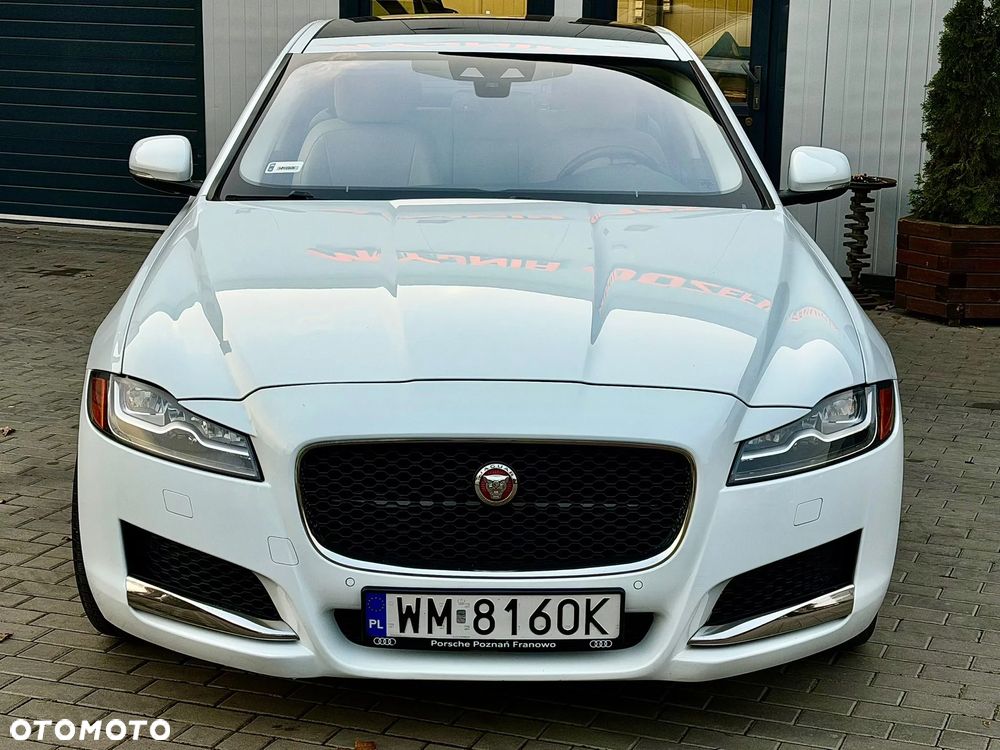 Jaguar XF 35t Prestige - 1