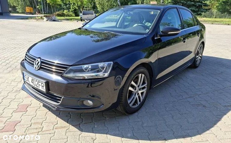 Volkswagen Jetta 1.6 TDI Highline - 1