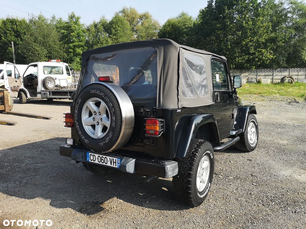Jeep Wrangler - 4