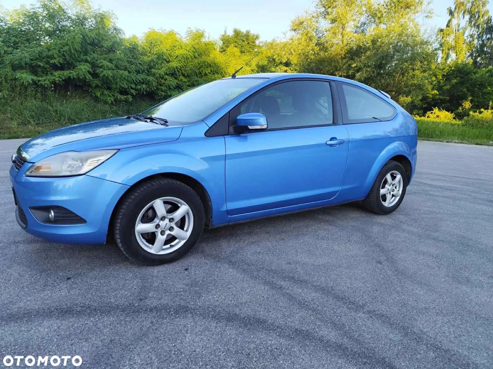 Ford Focus 1.6 Ambiente - 1