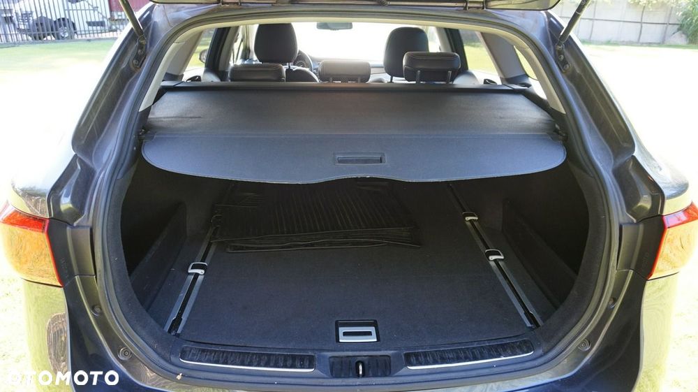 Toyota Avensis - 17