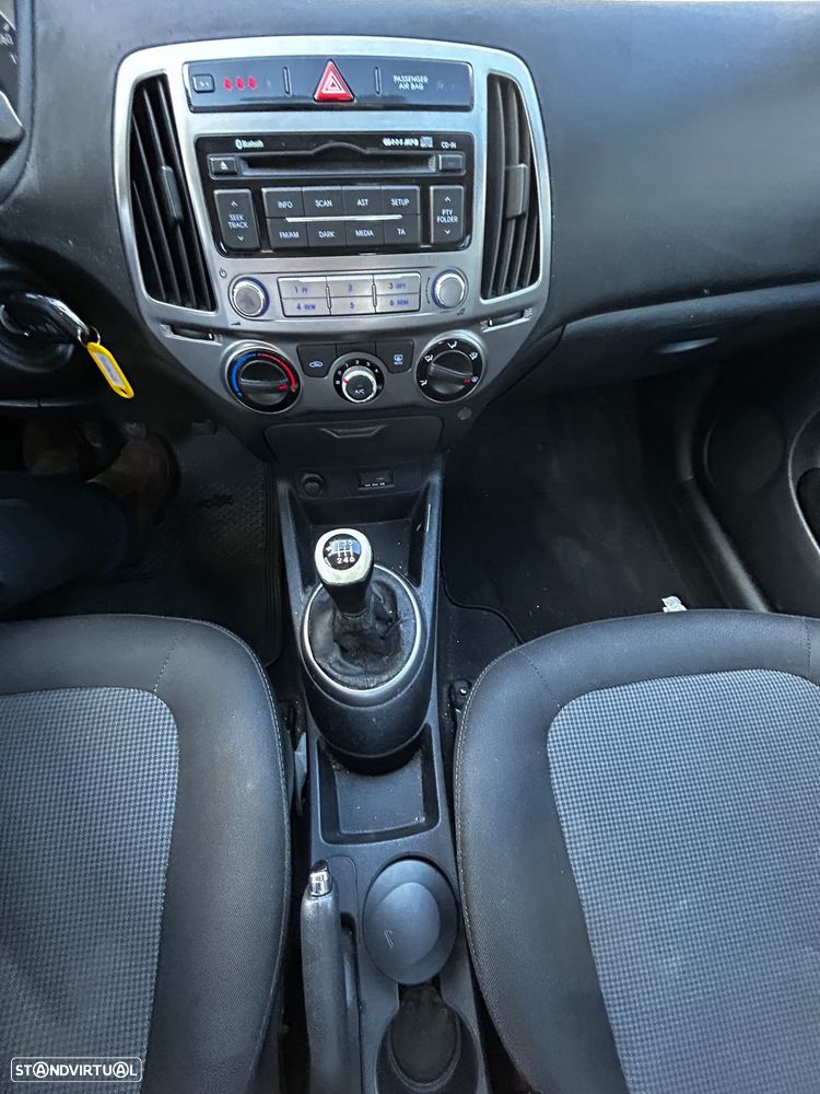 Hyundai i20 1.1 CRDi Urban - 30