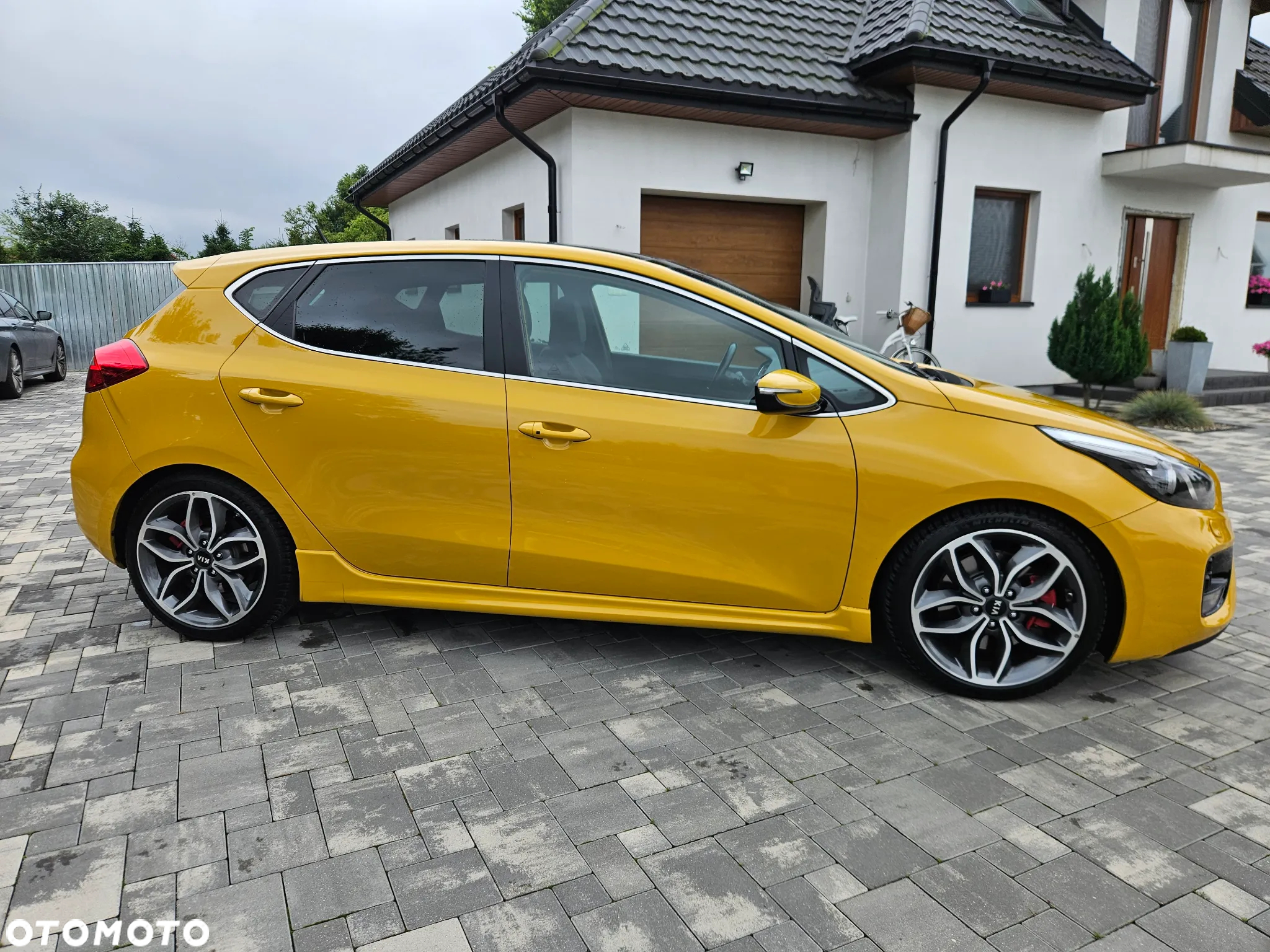 Kia Ceed 1.6 T-GDI GT - 4