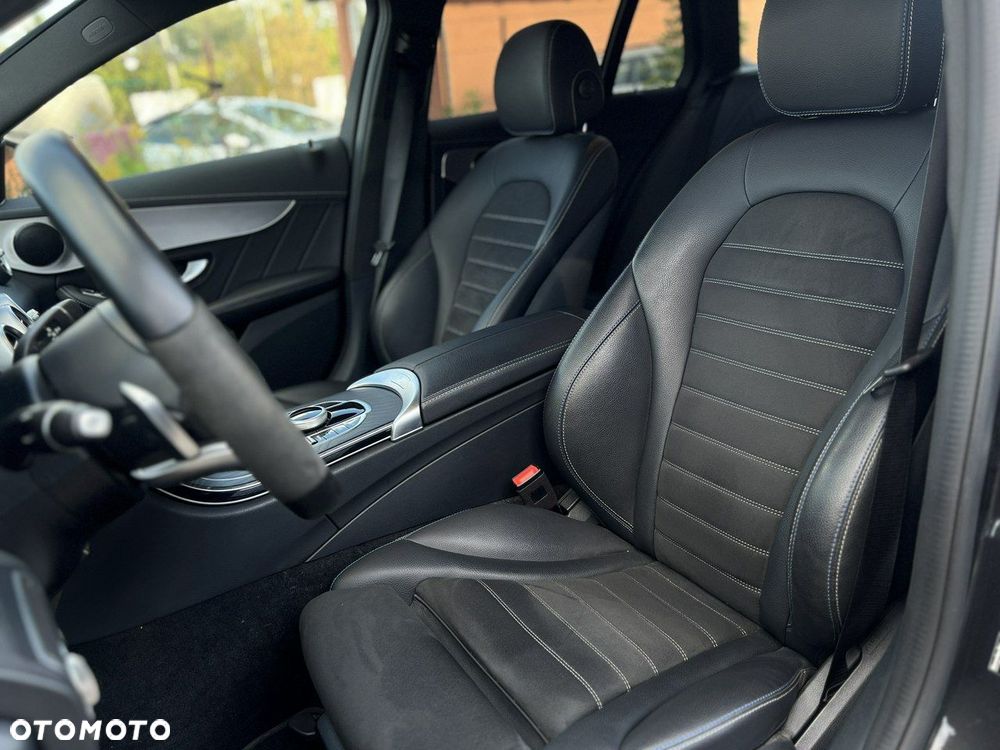 Mercedes-Benz Klasa C 300 T 9G-TRONIC Night Edition - 17