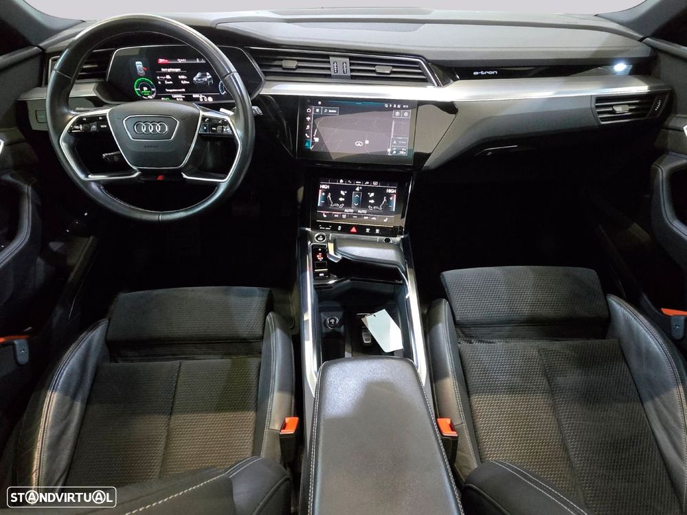 Audi e-tron - 8
