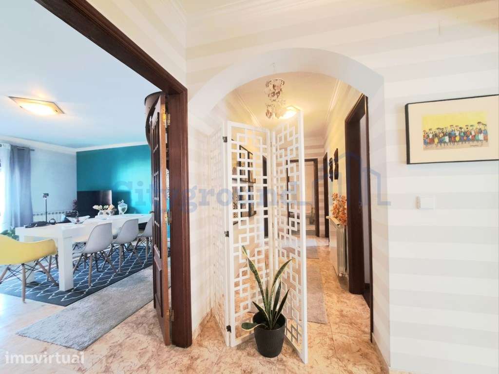Apartamento Duplex T3 com Garagem | Centro de Ourém - Grande imagem: 2/25