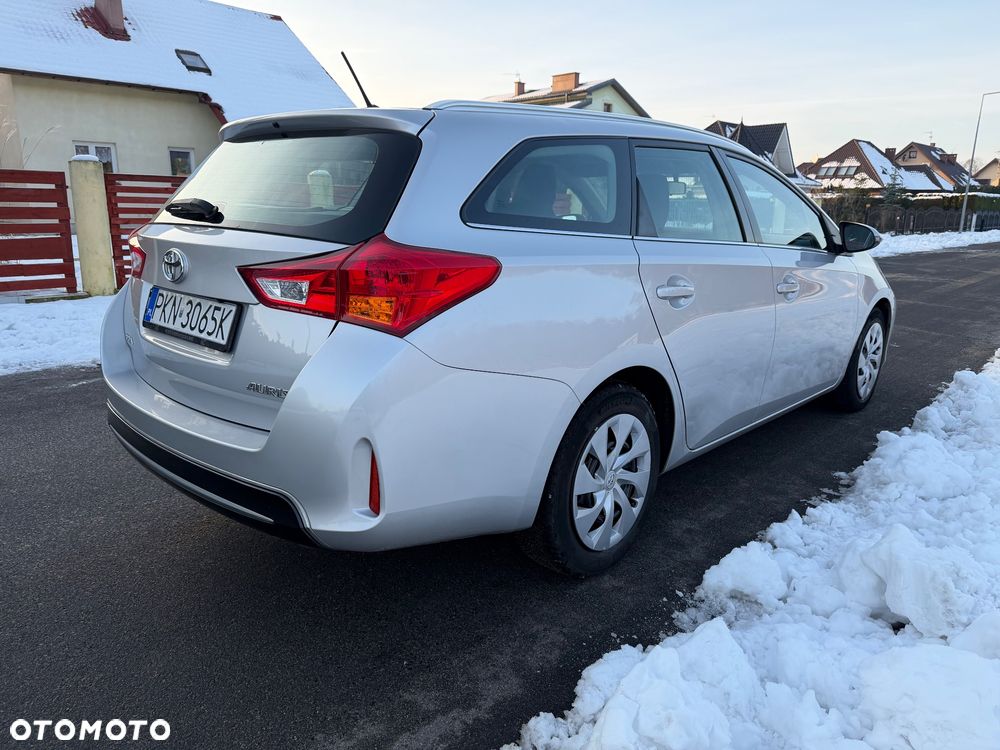 Toyota Auris 1.33 Dual-VVT-i Edition-S - 3