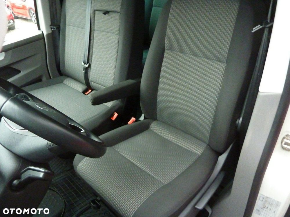 Volkswagen Transporter - 12