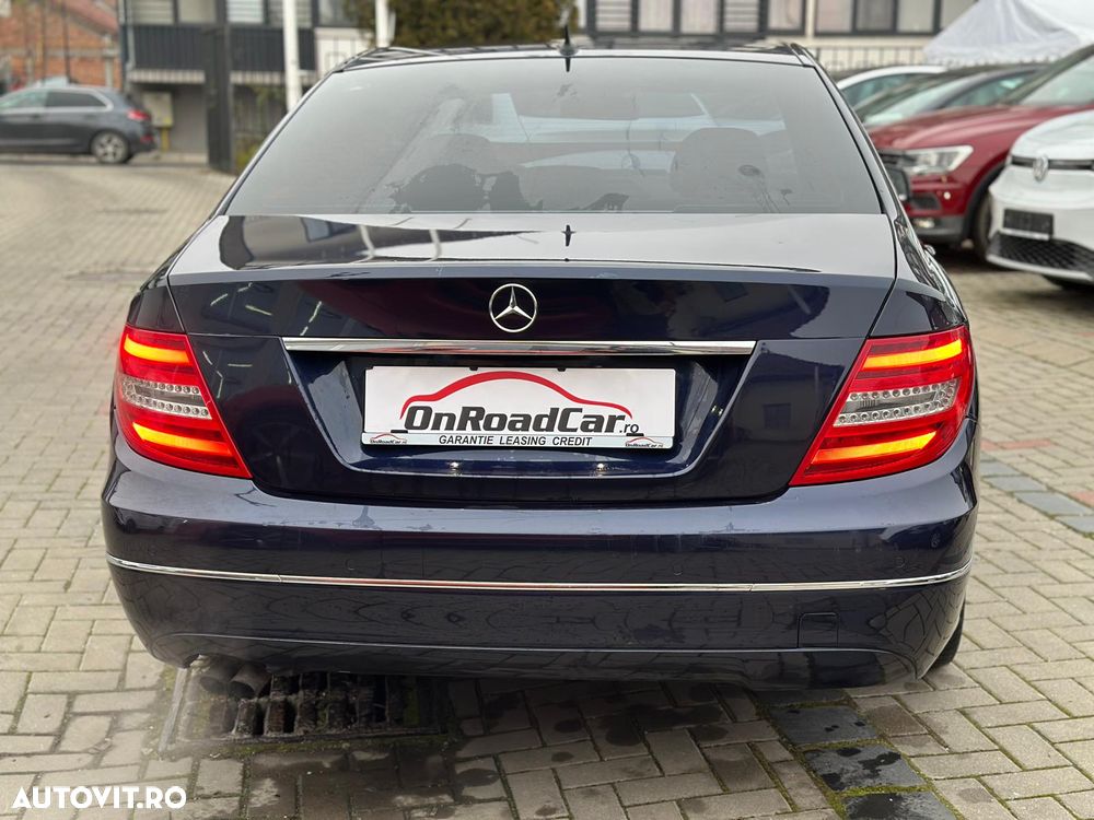 Mercedes-Benz C 180 CGI BlueEFFICIENCY - 15