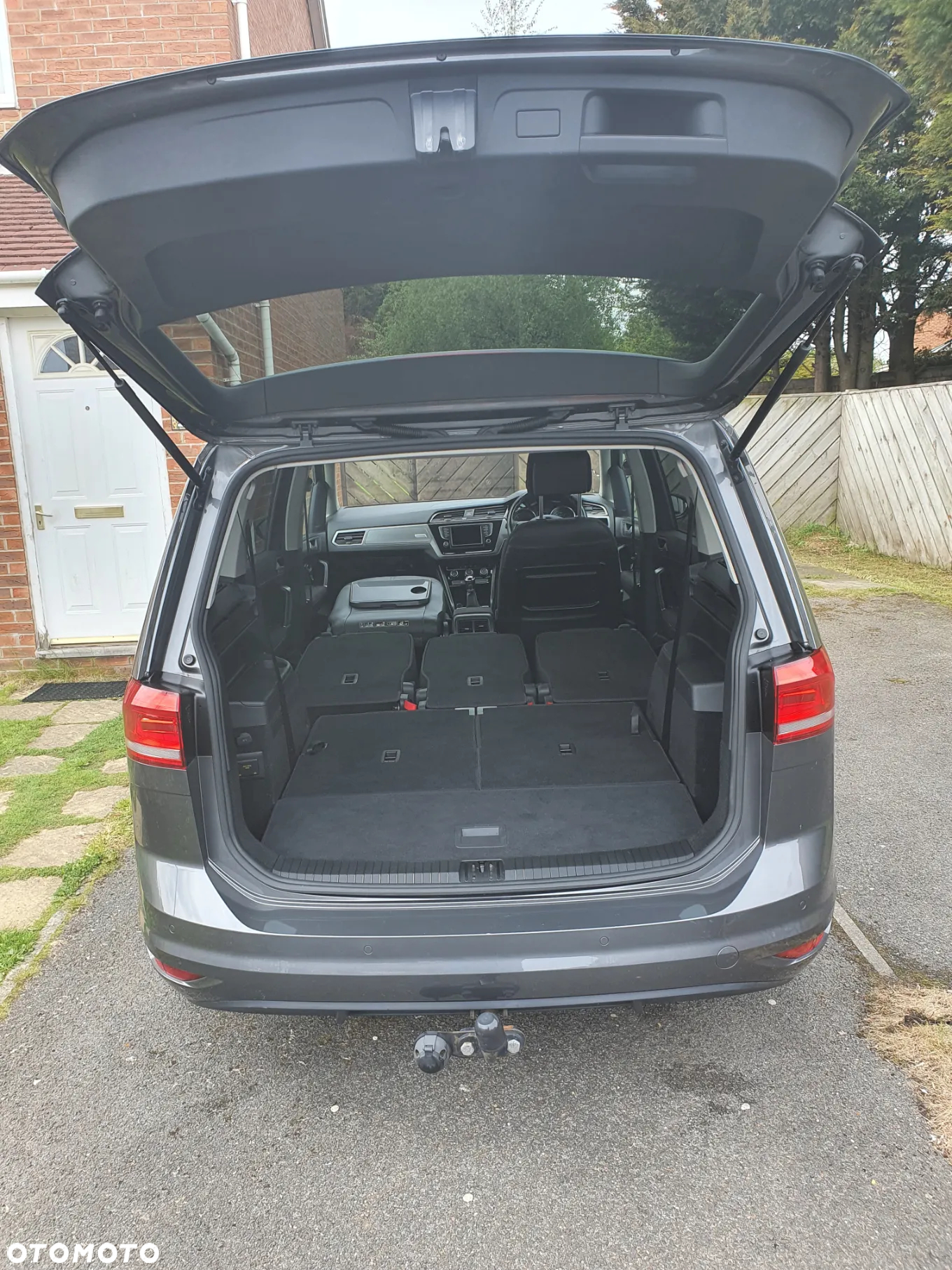 Volkswagen Touran - 22