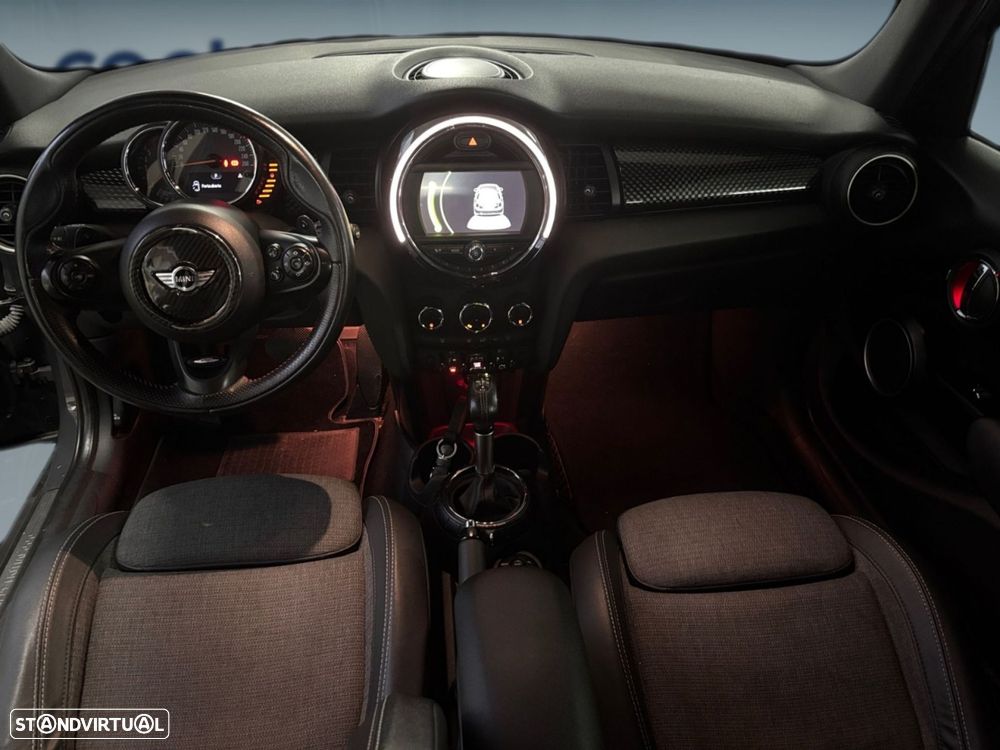 MINI 5 Portas Cooper SD Auto Desportiva - 9