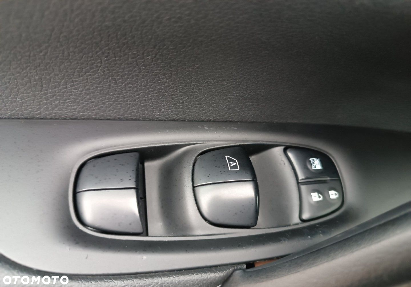 Nissan Qashqai - 23
