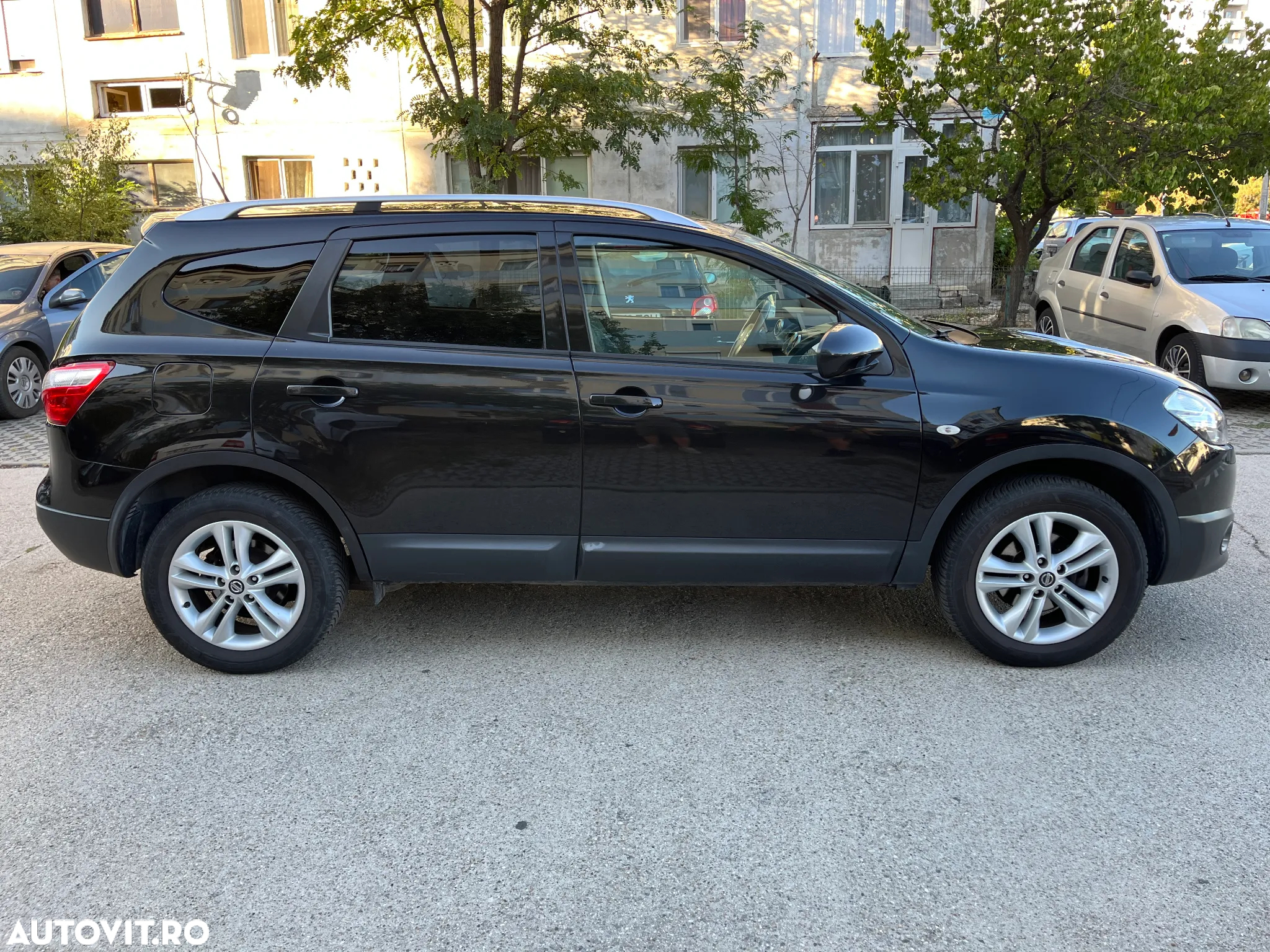 Nissan Qashqai+2 - 14